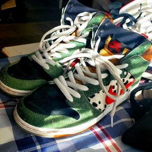 Nike SB Dunk High DOG WALKERS